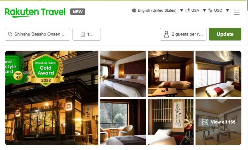 Rakuten Travel's page for Shinshu Bessho Onsen Uematsuya, showing a timber front lit at night, beds and tatami rooms, and a Rakuten Gold Award 2022 badge.